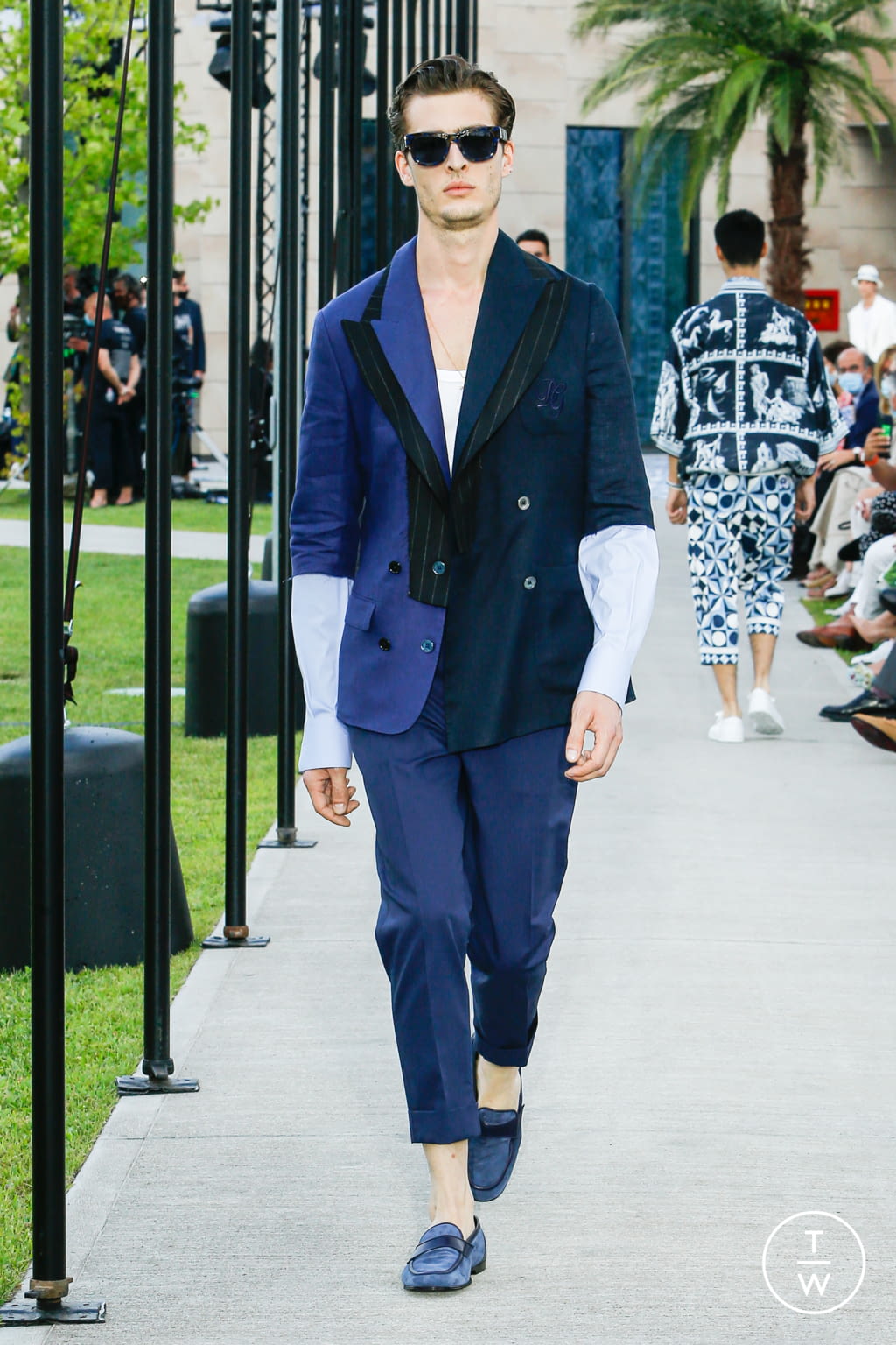 Fashion Week Milan Spring/Summer 2021 look 13 from the Dolce & Gabbana collection menswear
