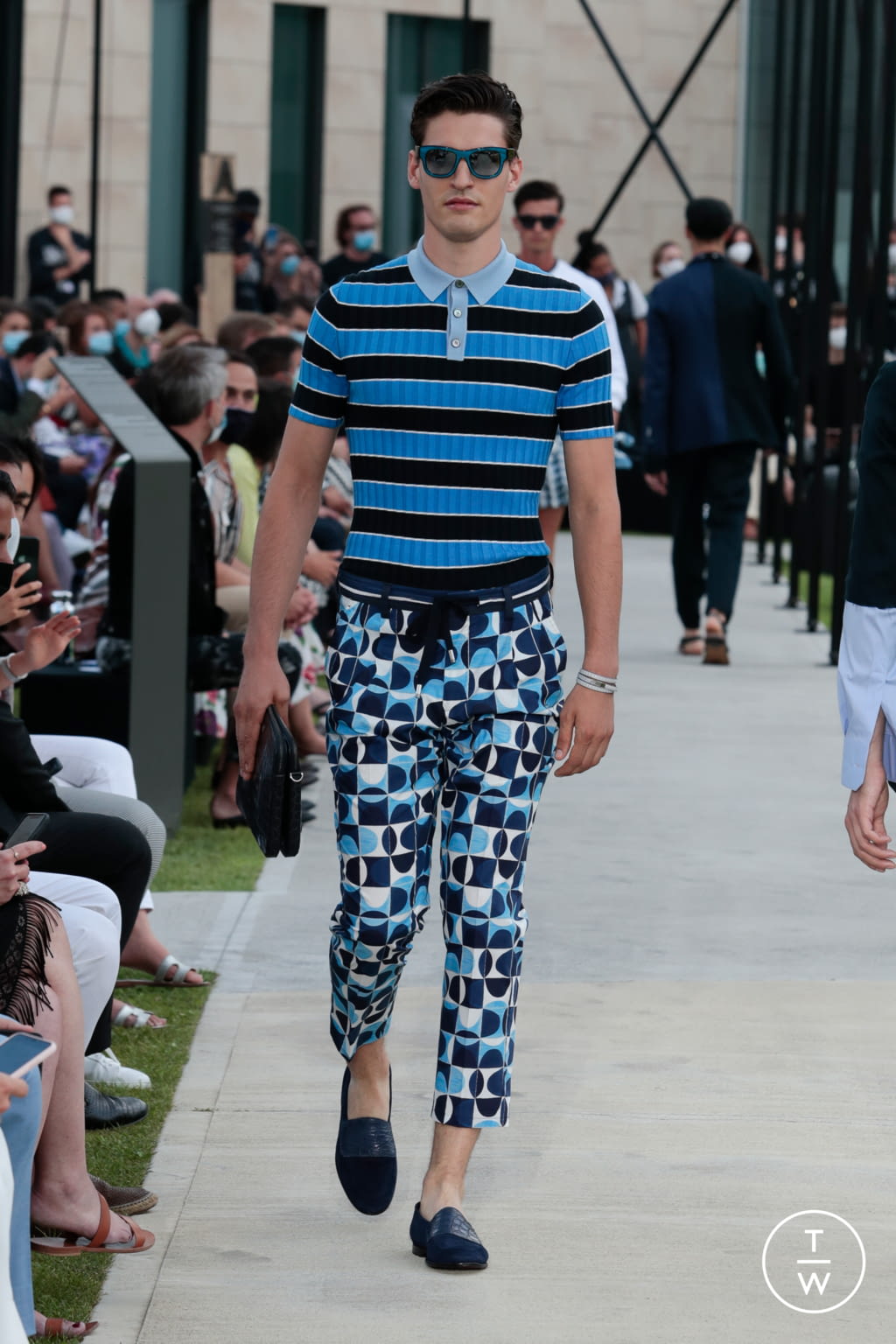 Fashion Week Milan Spring/Summer 2021 look 16 from the Dolce & Gabbana collection menswear