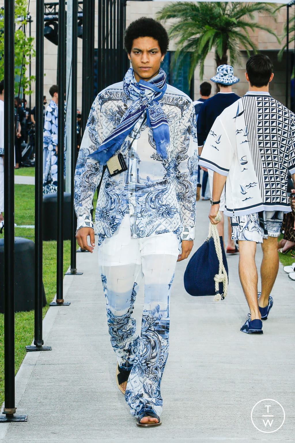 Fashion Week Milan Spring/Summer 2021 look 44 from the Dolce & Gabbana collection menswear