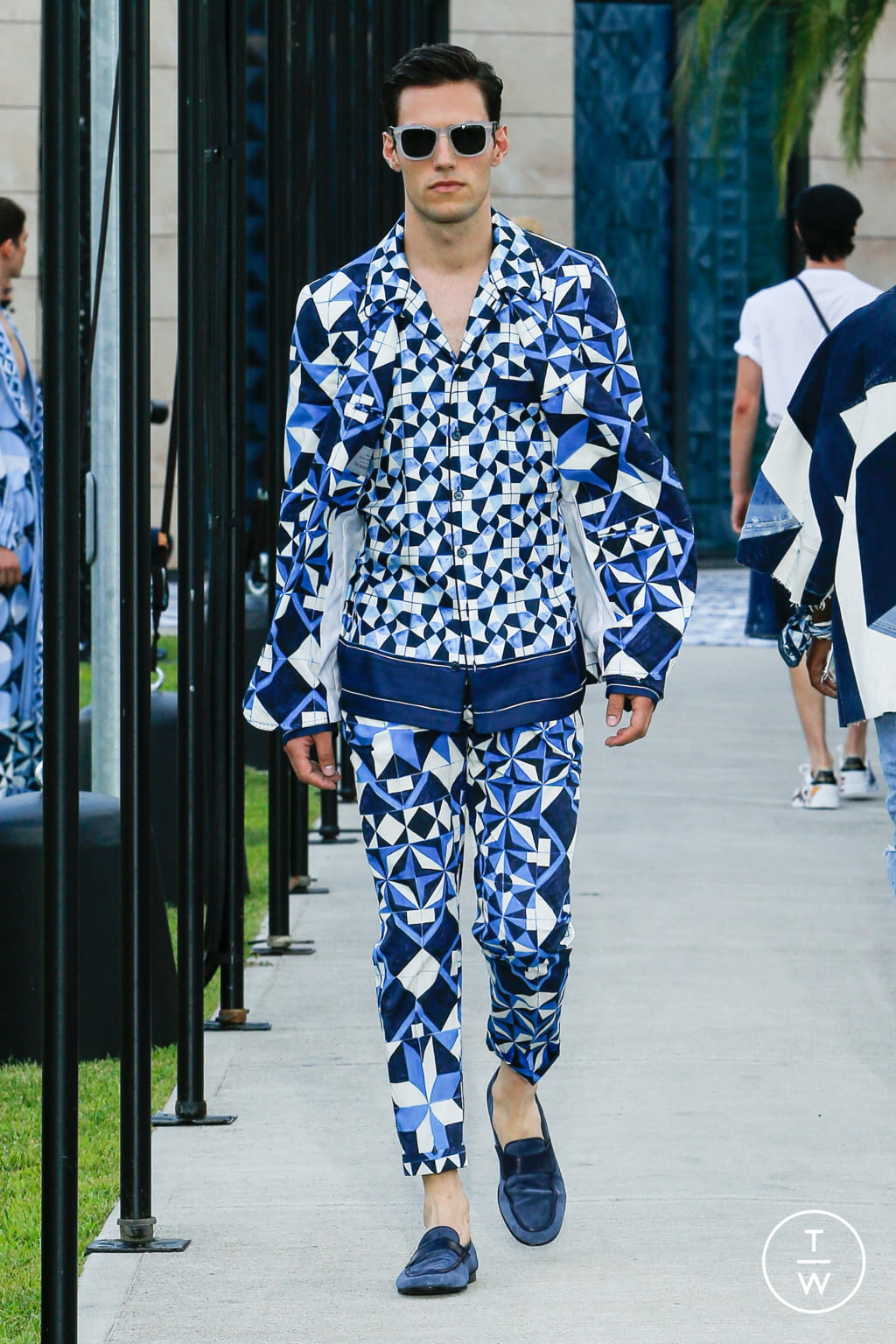 Fashion Week Milan Spring/Summer 2021 look 57 from the Dolce & Gabbana collection menswear