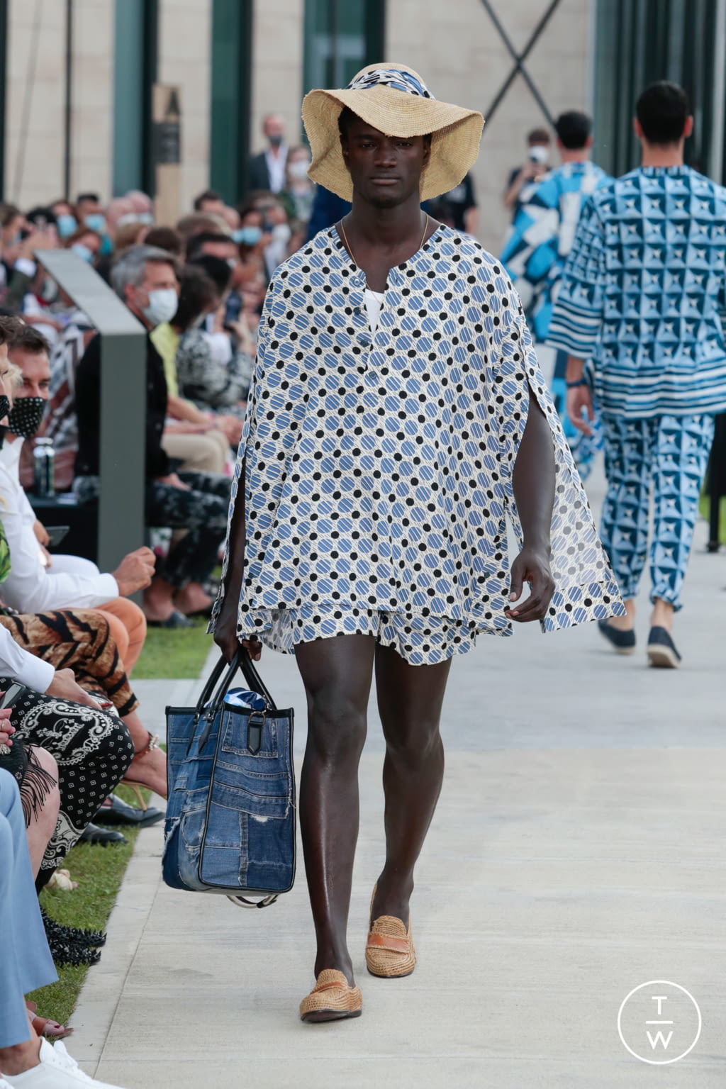 Fashion Week Milan Spring/Summer 2021 look 58 from the Dolce & Gabbana collection menswear
