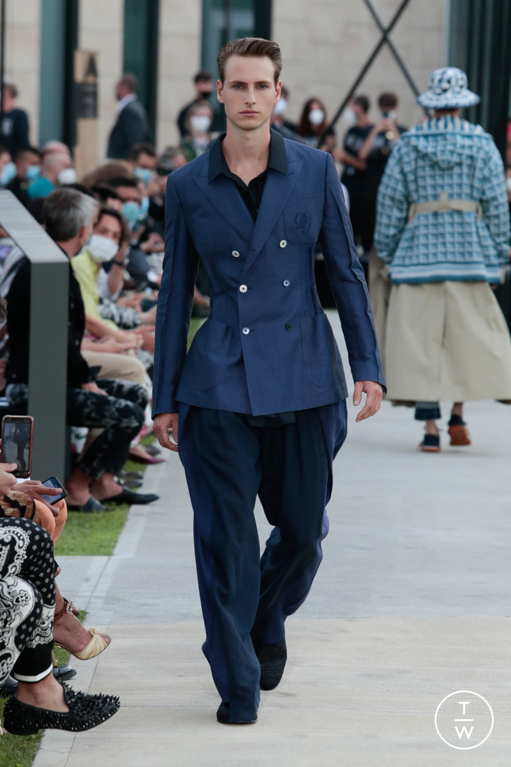 Fashion Week Milan Spring/Summer 2021 look 65 from the Dolce & Gabbana collection menswear