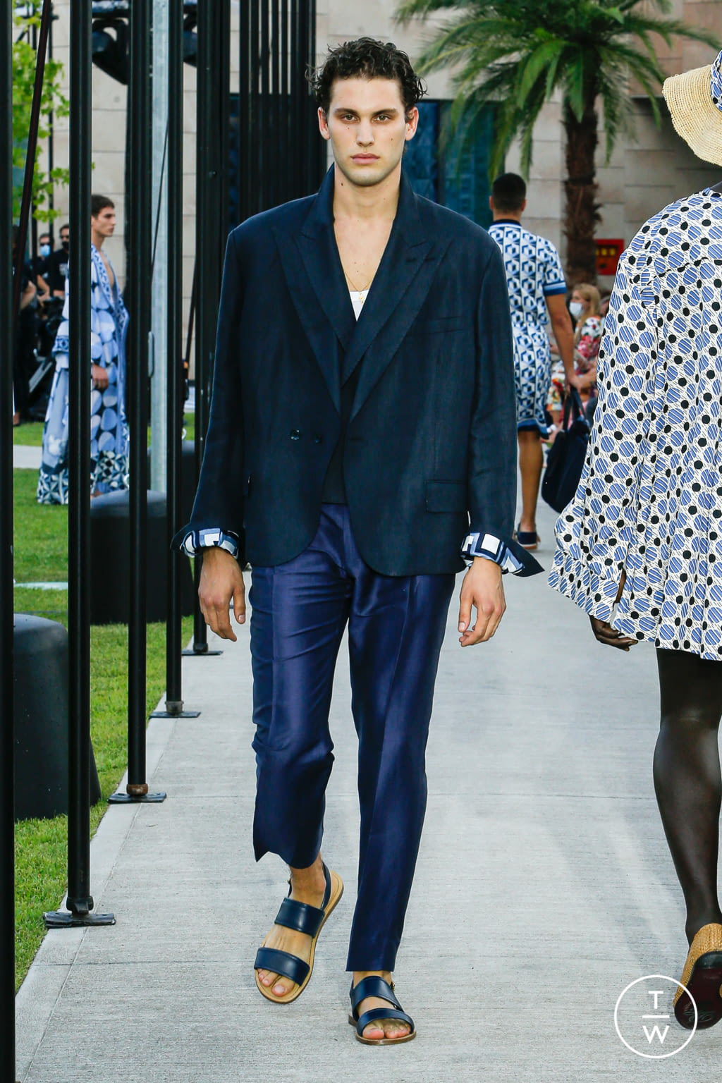 Fashion Week Milan Spring/Summer 2021 look 68 from the Dolce & Gabbana collection menswear