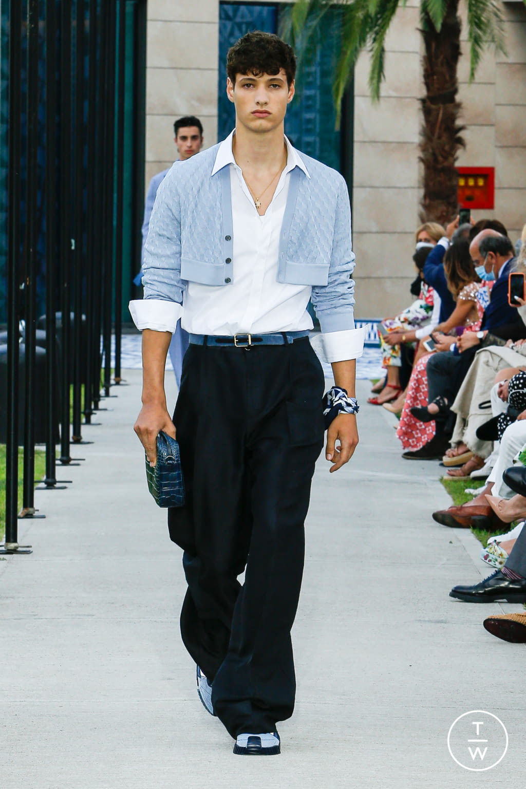 Fashion Week Milan Spring/Summer 2021 look 7 from the Dolce & Gabbana collection menswear