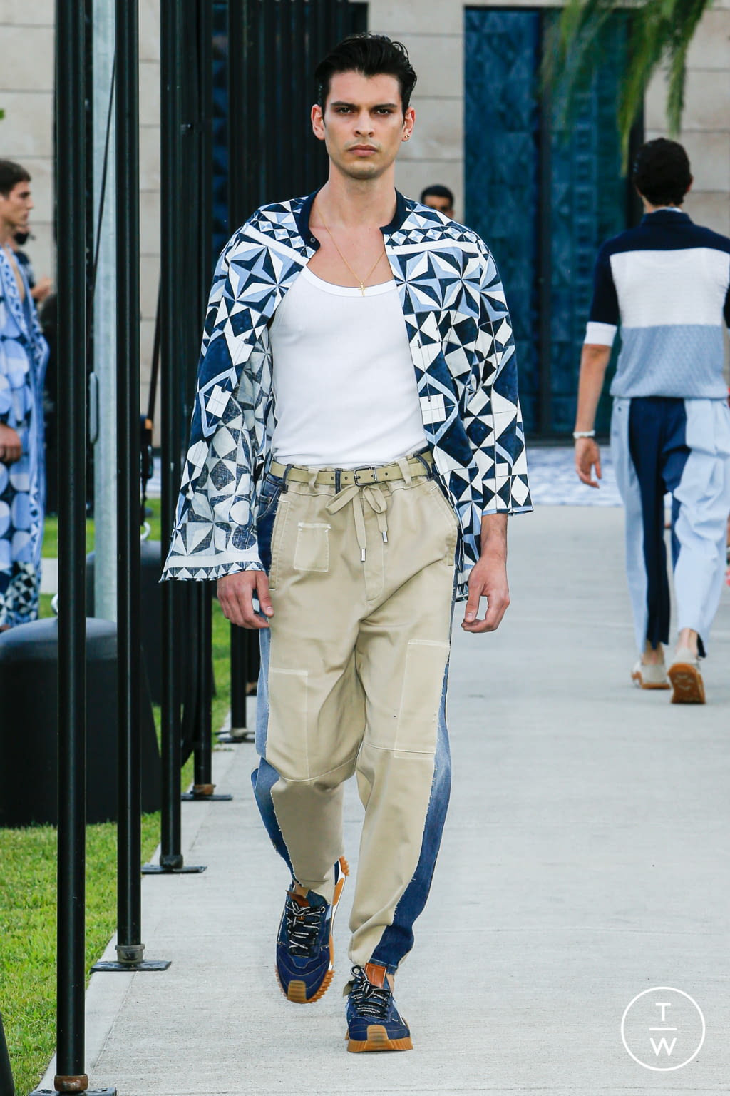 Fashion Week Milan Spring/Summer 2021 look 80 from the Dolce & Gabbana collection menswear