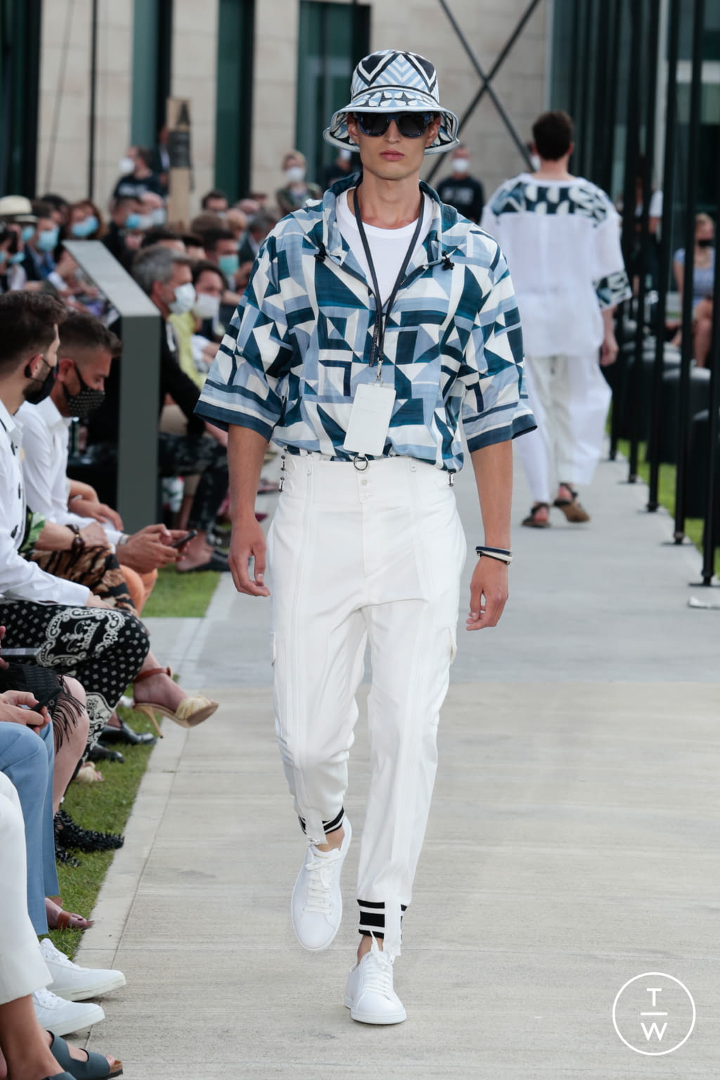 Fashion Week Milan Spring/Summer 2021 look 88 from the Dolce & Gabbana collection menswear