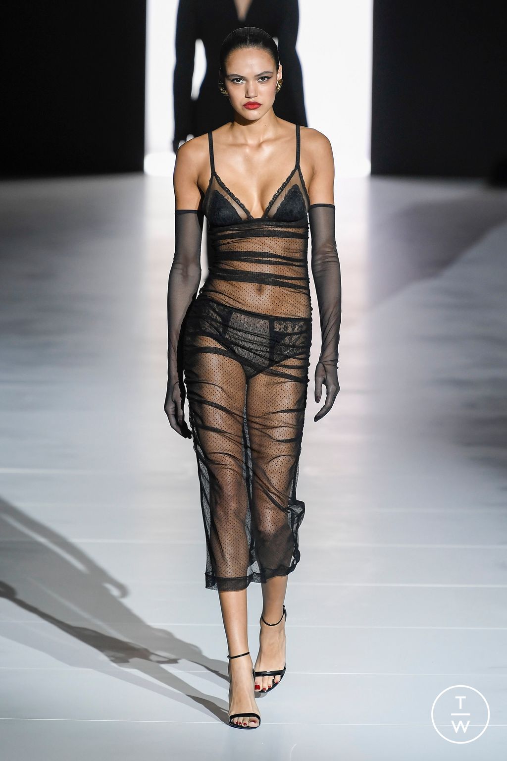 Fashion Week Milan Fall/Winter 2023 look 8 de la collection Dolce & Gabbana womenswear