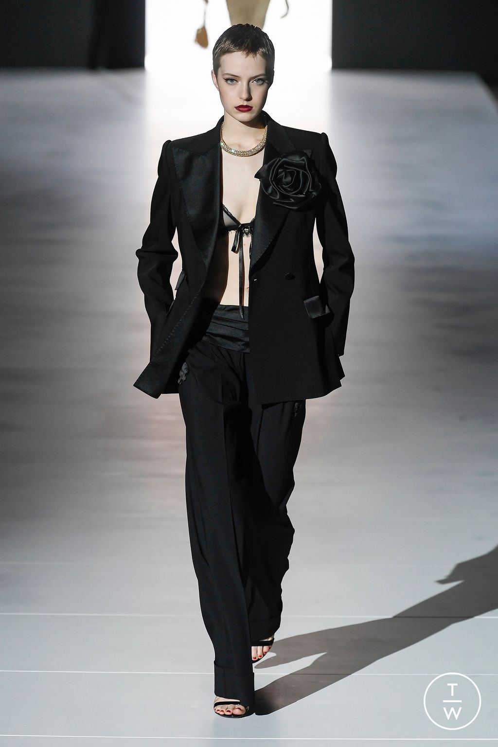 Fashion Week Milan Fall/Winter 2023 look 15 from the Dolce & Gabbana collection womenswear