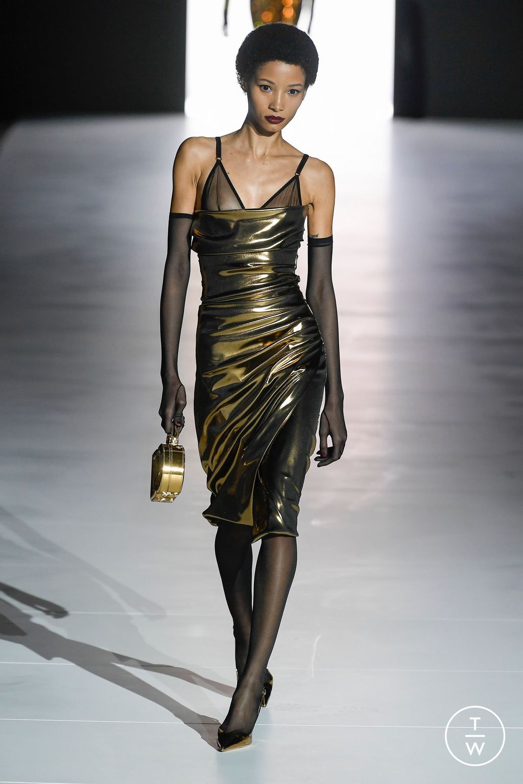 Fashion Week Milan Fall/Winter 2023 look 18 from the Dolce & Gabbana collection womenswear