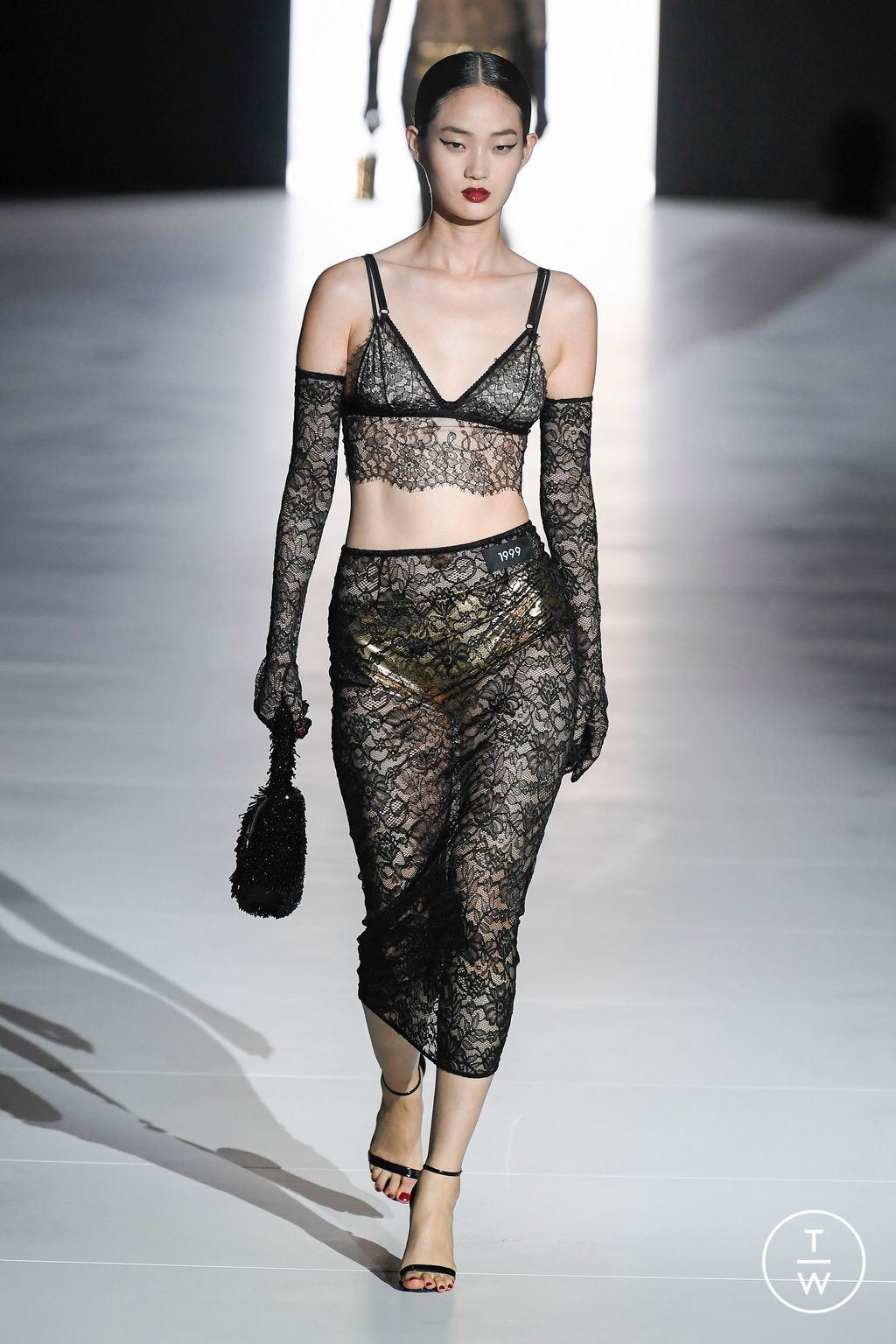 Fashion Week Milan Fall/Winter 2023 look 24 de la collection Dolce & Gabbana womenswear