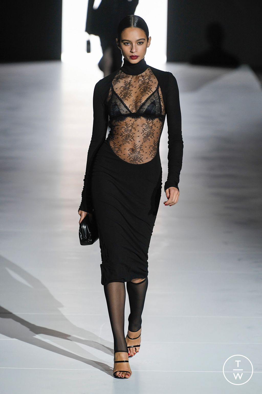 Fashion Week Milan Fall/Winter 2023 look 30 from the Dolce & Gabbana collection womenswear