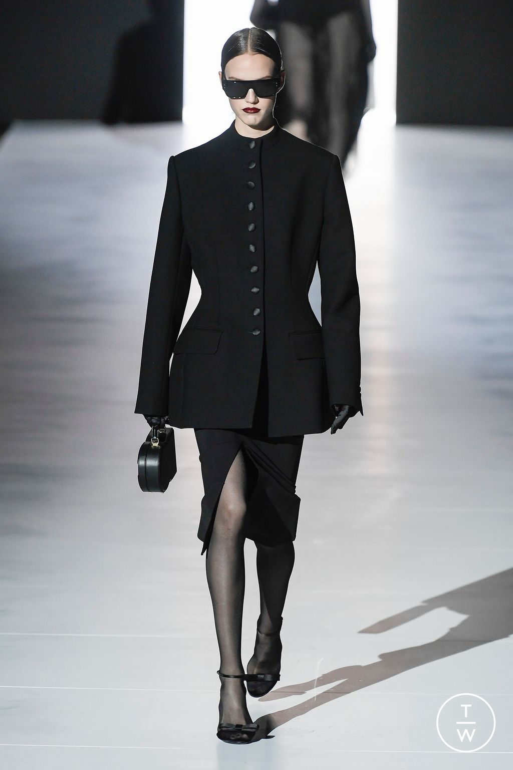 Fashion Week Milan Fall/Winter 2023 look 31 from the Dolce & Gabbana collection womenswear