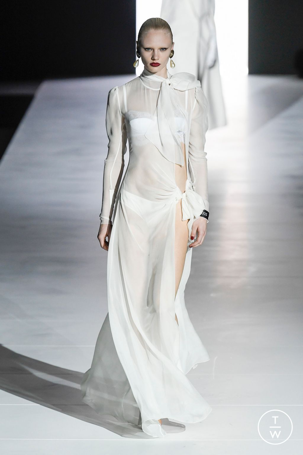 Fashion Week Milan Fall/Winter 2023 look 48 de la collection Dolce & Gabbana womenswear