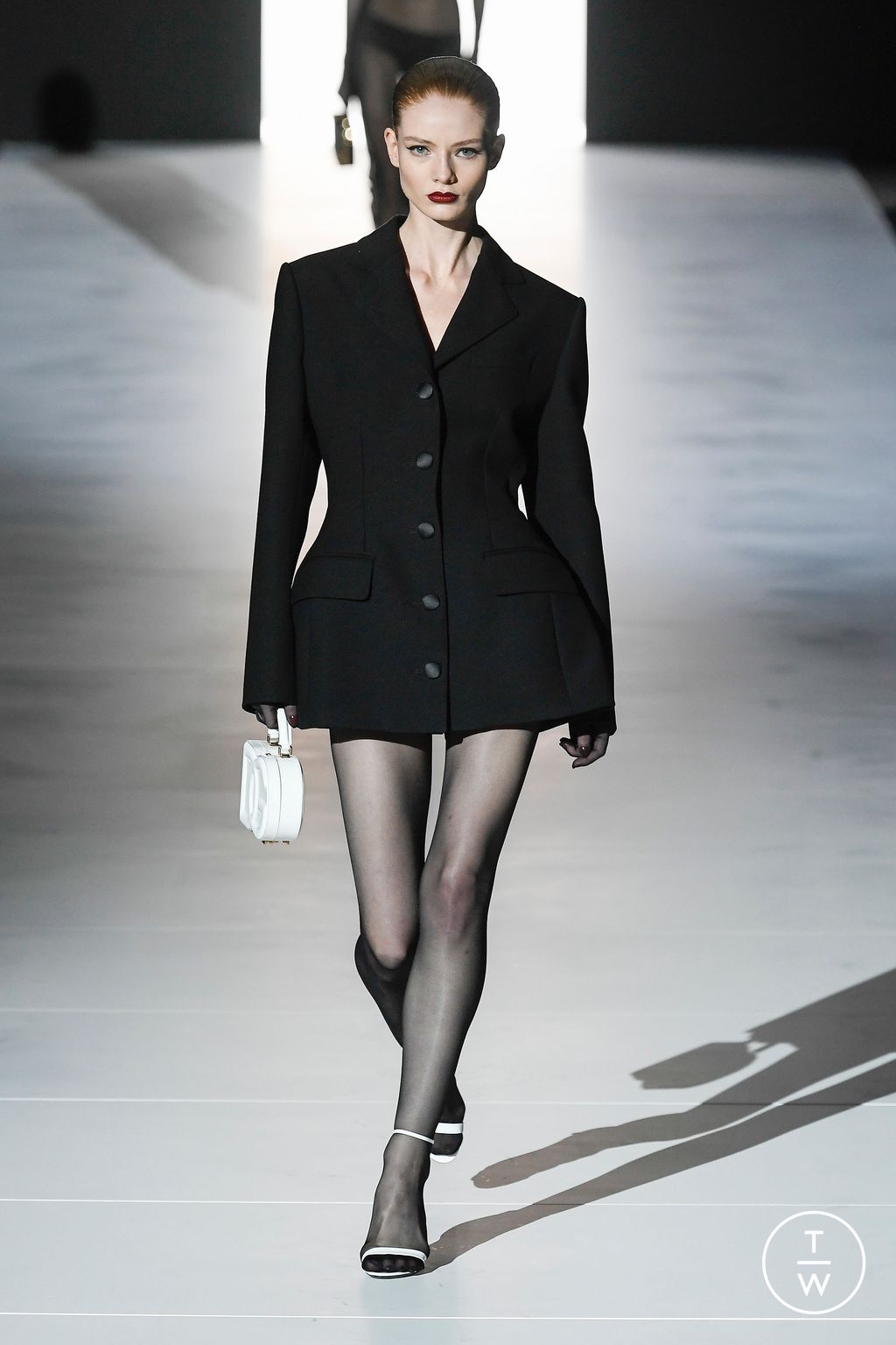 Fashion Week Milan Fall/Winter 2023 look 51 de la collection Dolce & Gabbana womenswear