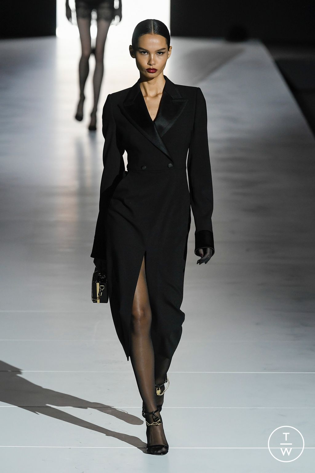 Fashion Week Milan Fall/Winter 2023 look 56 from the Dolce & Gabbana collection womenswear