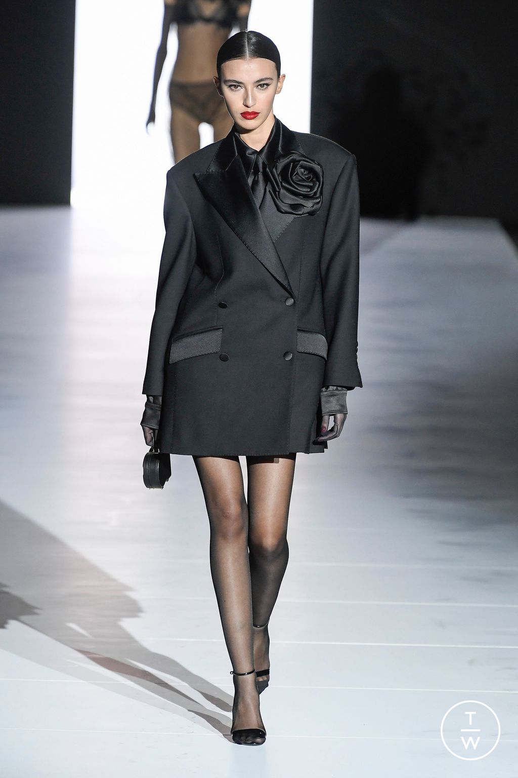 Fashion Week Milan Fall/Winter 2023 look 60 from the Dolce & Gabbana collection womenswear