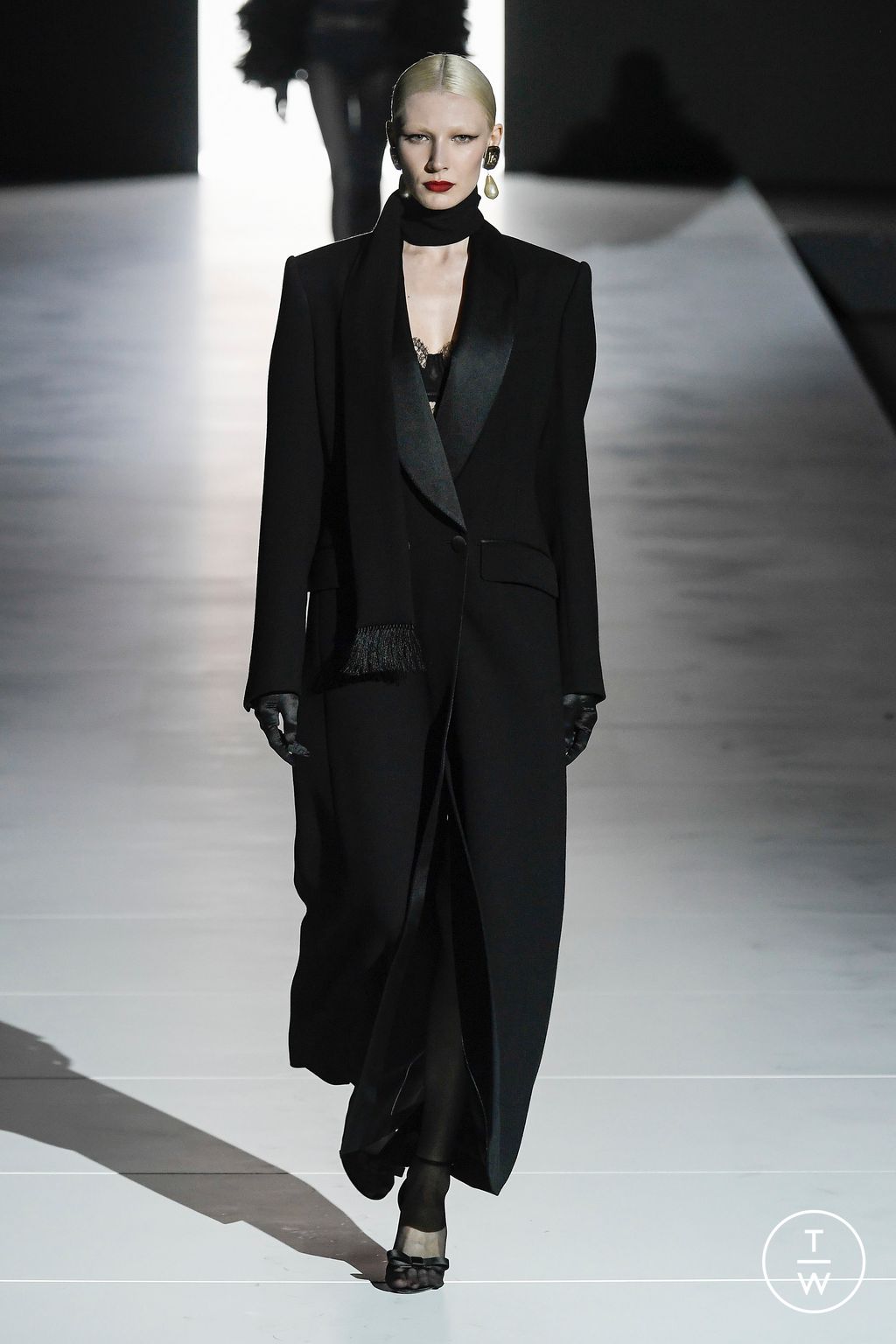 Fashion Week Milan Fall/Winter 2023 look 64 from the Dolce & Gabbana collection womenswear