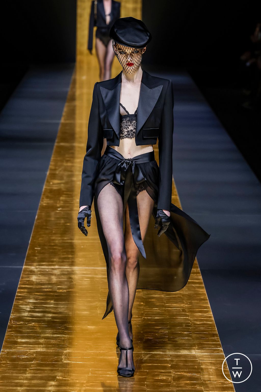 Fashion Week Milan Fall/Winter 2024 look 1 from the Dolce & Gabbana collection 女装