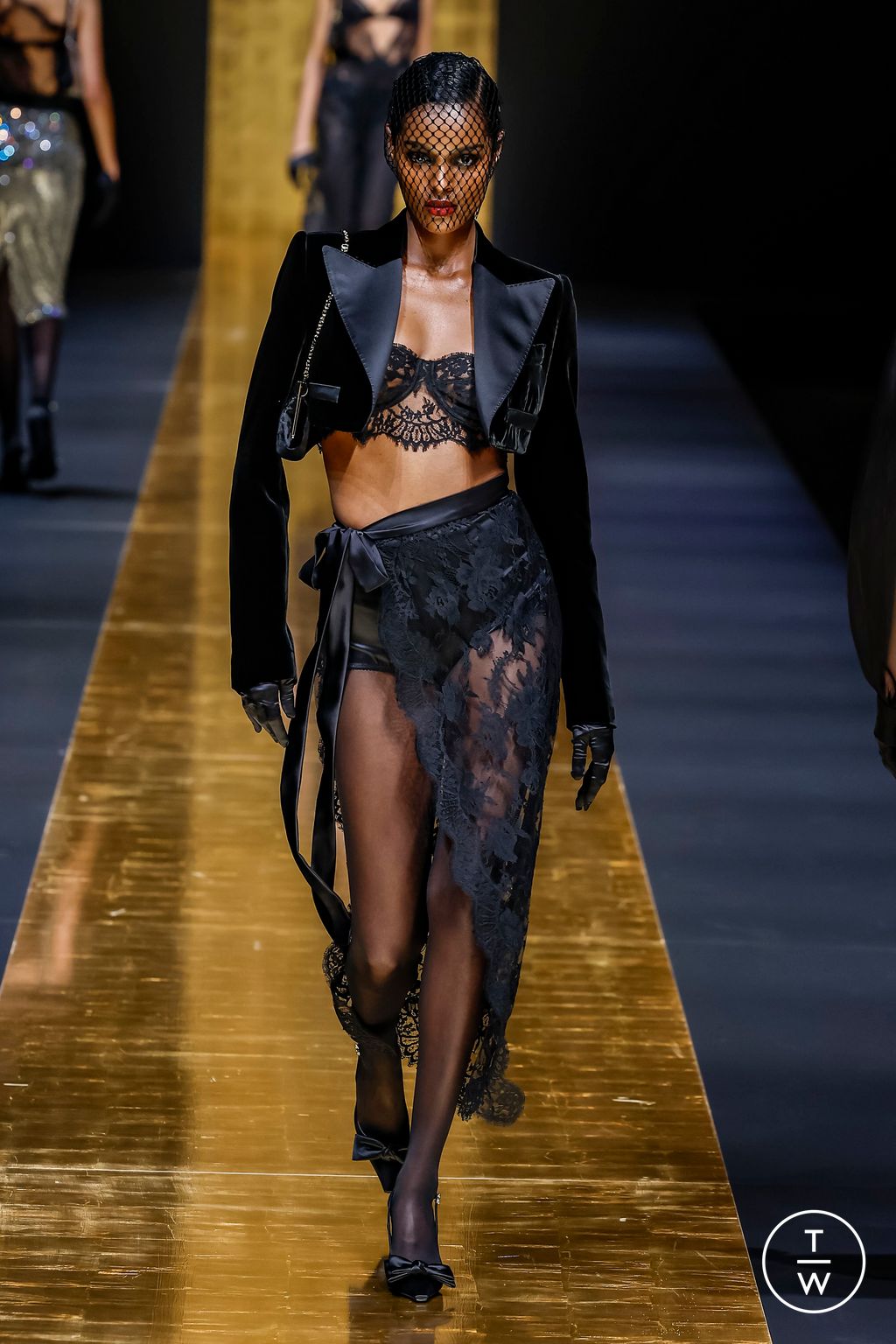 Fashion Week Milan Fall/Winter 2024 look 17 from the Dolce & Gabbana collection womenswear