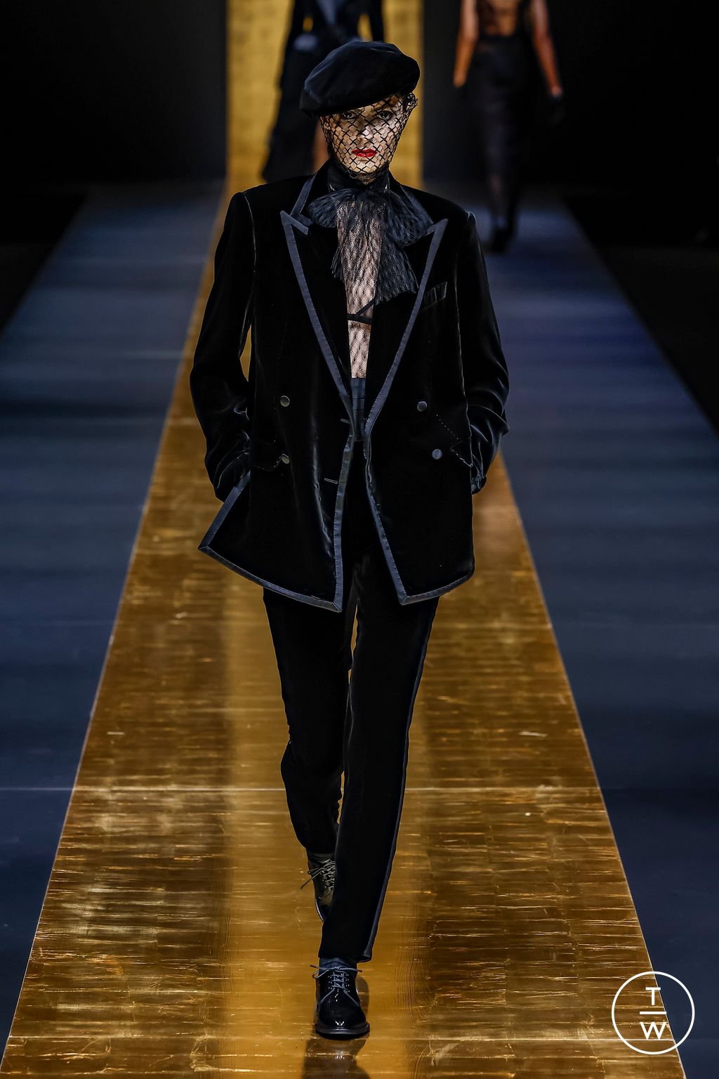 Fashion Week Milan Fall/Winter 2024 look 20 from the Dolce & Gabbana collection womenswear