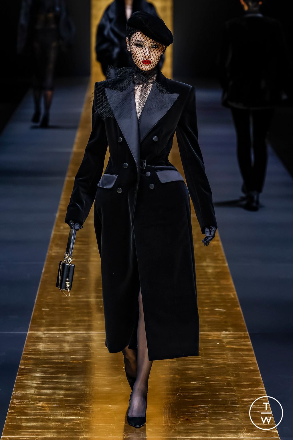 Fashion Week Milan Fall/Winter 2024 look 21 from the Dolce & Gabbana collection womenswear