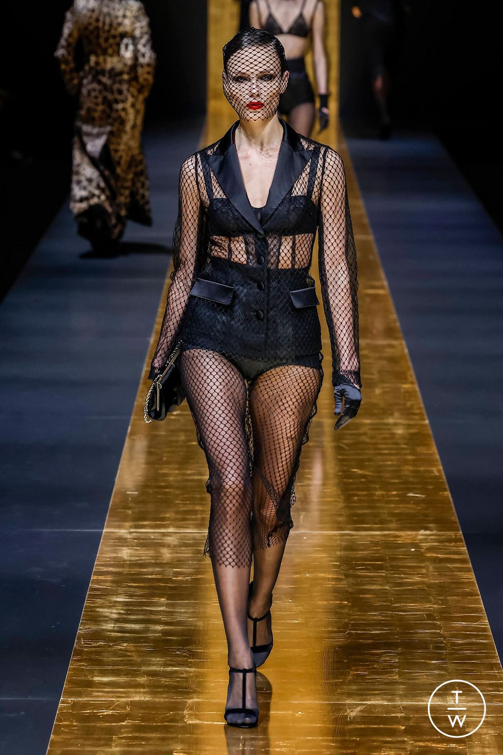 Fashion Week Milan Fall/Winter 2024 look 36 from the Dolce & Gabbana collection womenswear