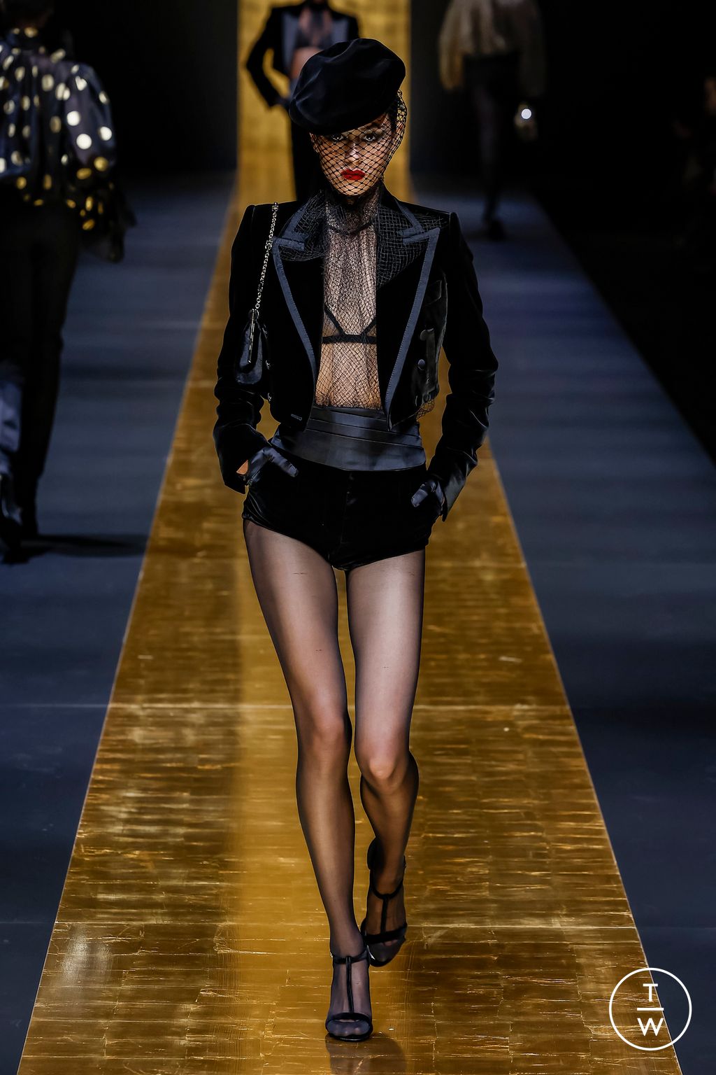 Fashion Week Milan Fall/Winter 2024 look 44 from the Dolce & Gabbana collection 女装