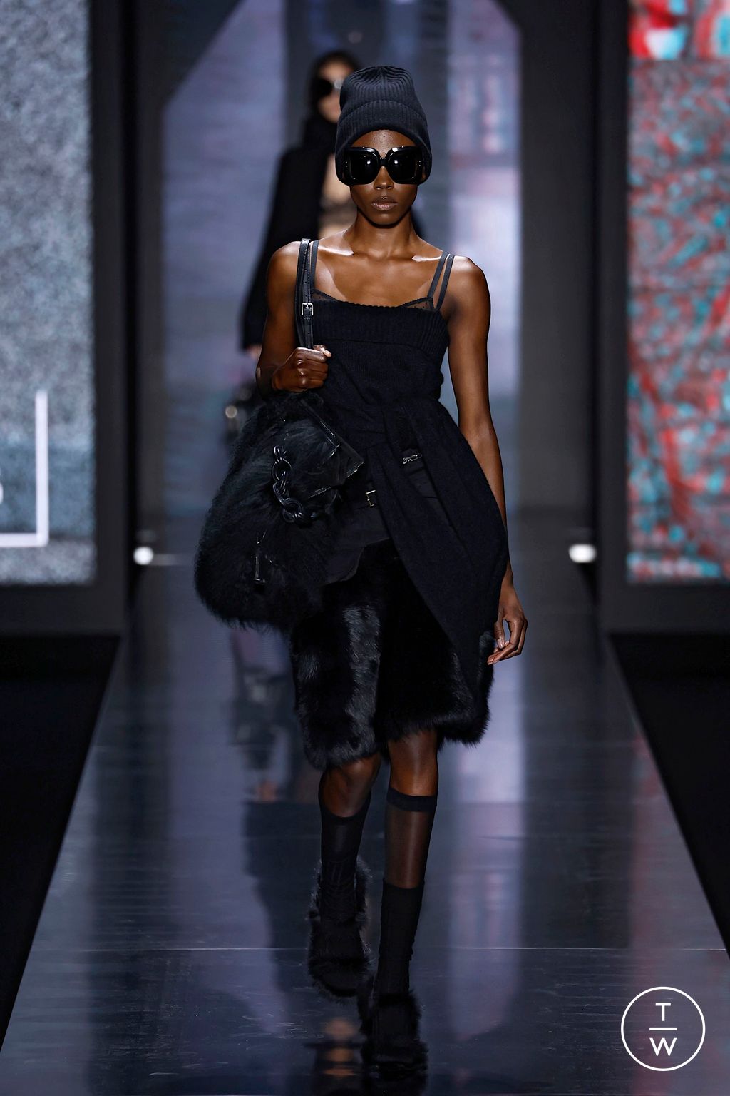 Fashion Week Milan Fall/Winter 2025 look 20 from the Dolce & Gabbana collection womenswear