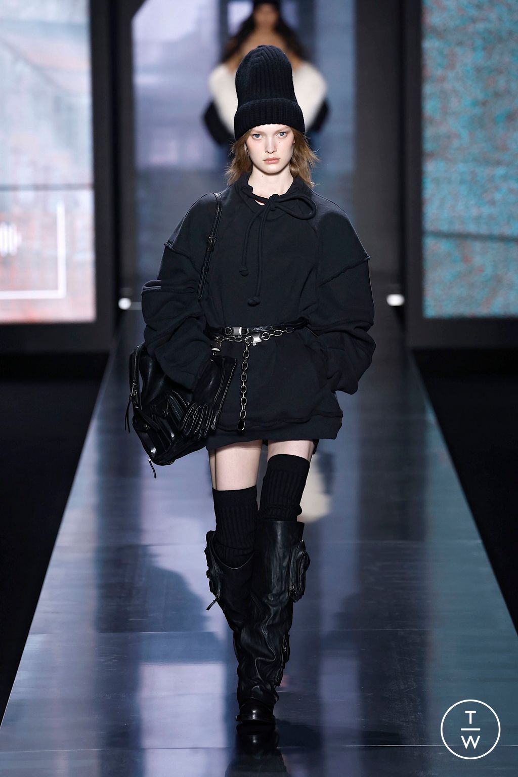 Fashion Week Milan Fall/Winter 2025 look 23 from the Dolce & Gabbana collection womenswear