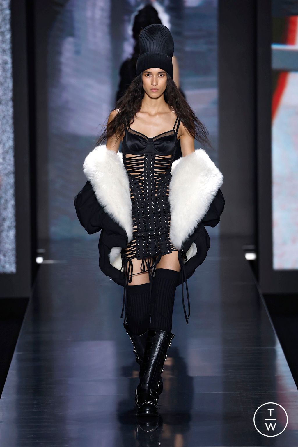 Fashion Week Milan Fall/Winter 2025 look 24 from the Dolce & Gabbana collection womenswear