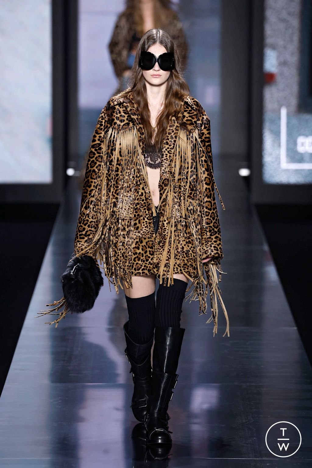 Fashion Week Milan Fall/Winter 2025 look 26 from the Dolce & Gabbana collection womenswear