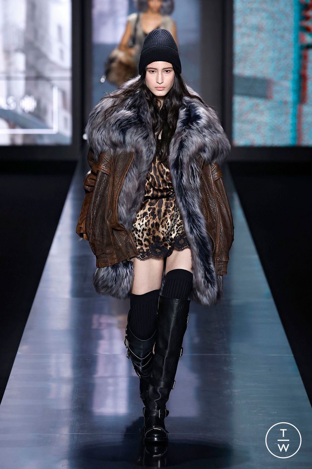 Fashion Week Milan Fall/Winter 2025 look 30 from the Dolce & Gabbana collection womenswear