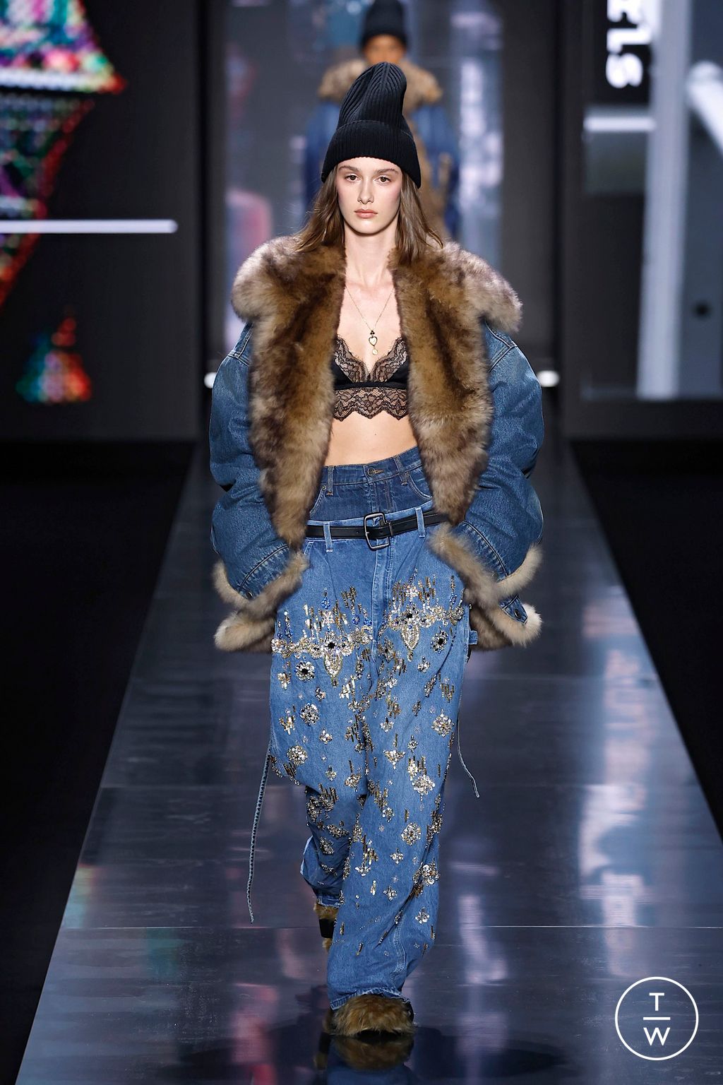 Fashion Week Milan Fall/Winter 2025 look 35 from the Dolce & Gabbana collection womenswear