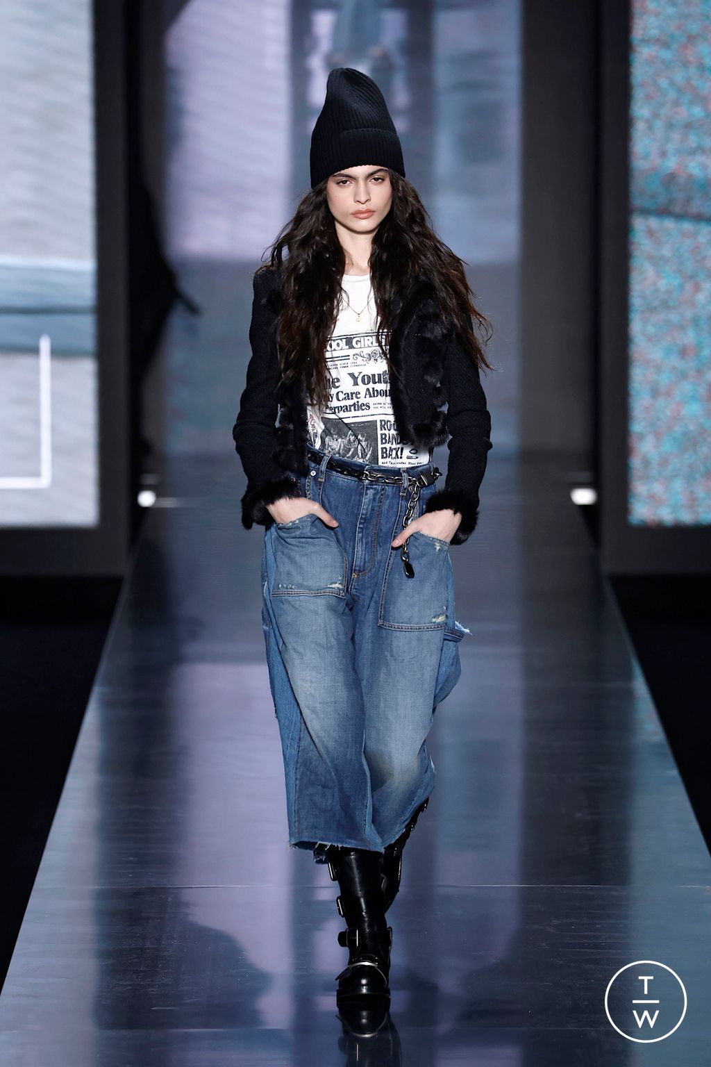 Fashion Week Milan Fall/Winter 2025 look 37 from the Dolce & Gabbana collection womenswear