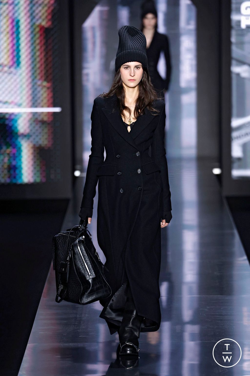 Fashion Week Milan Fall/Winter 2025 look 41 from the Dolce & Gabbana collection womenswear