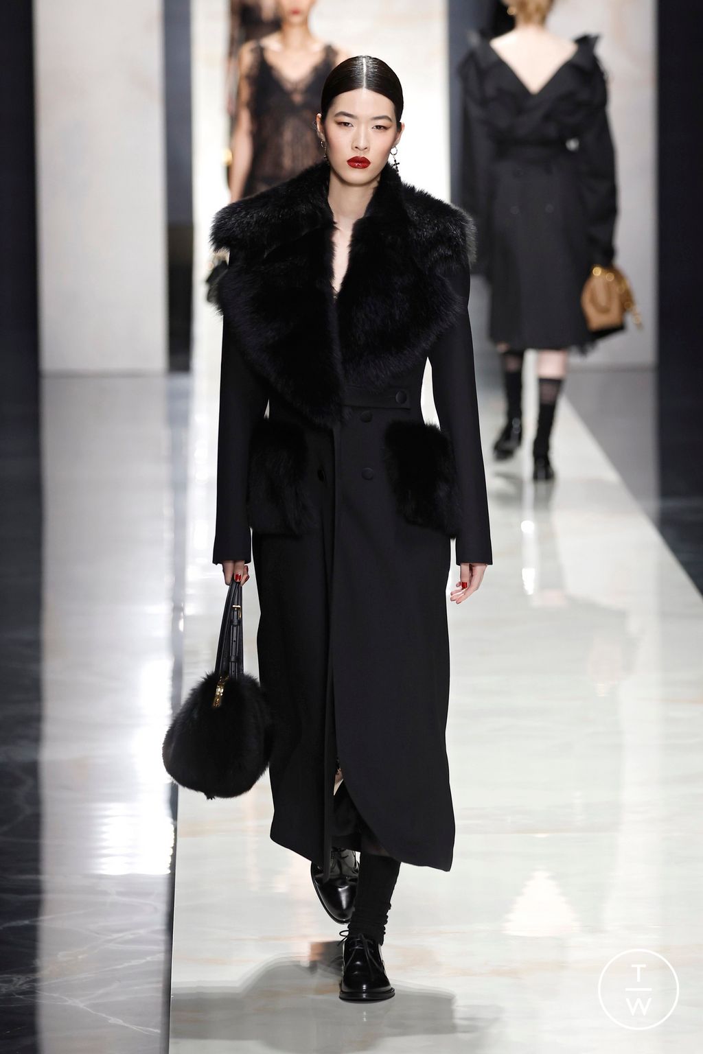 Fashion Week Milan Fall/Winter 2026 look 7 from the Dolce & Gabbana collection womenswear