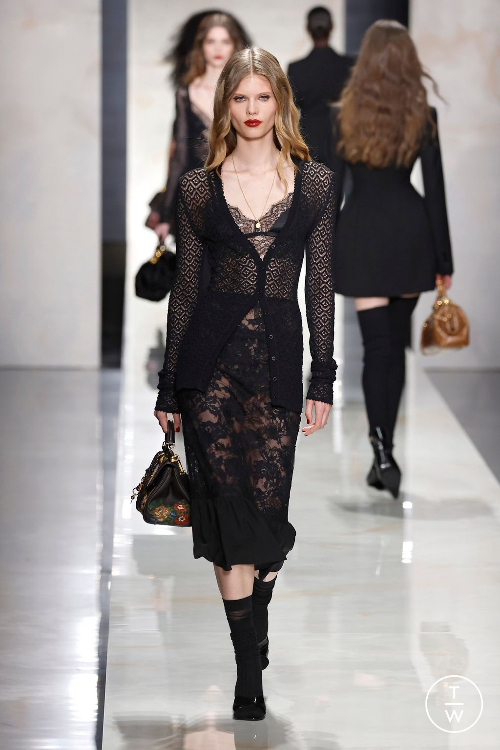 Fashion Week Milan Fall/Winter 2026 look 14 from the Dolce & Gabbana collection womenswear