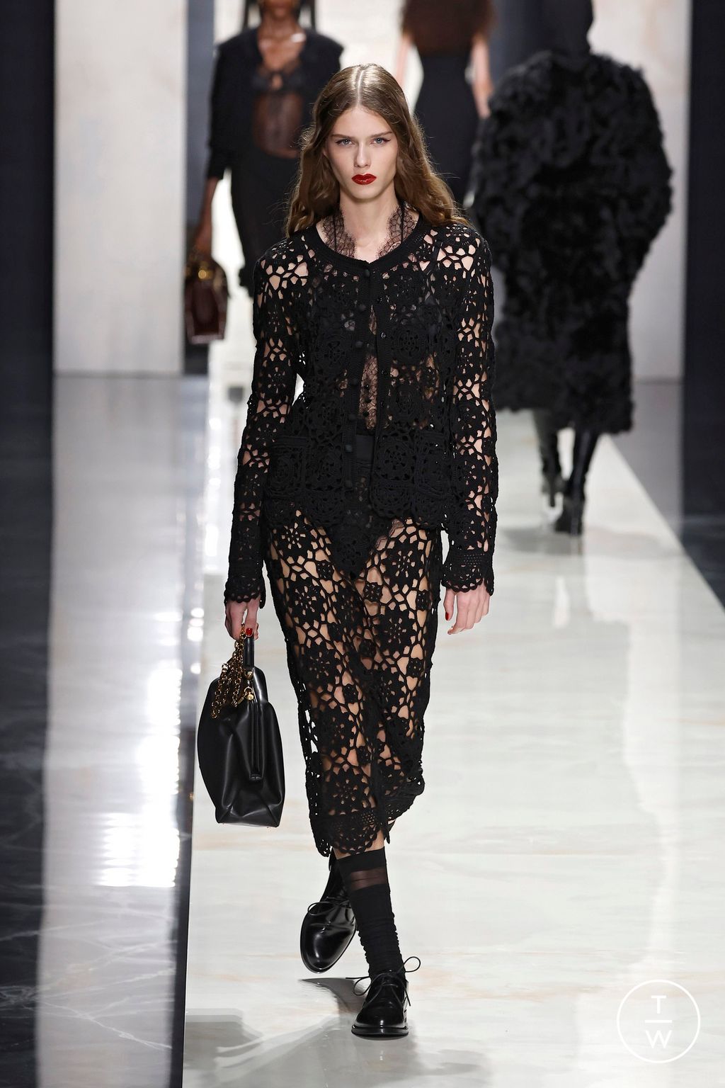 Fashion Week Milan Fall/Winter 2026 look 28 from the Dolce & Gabbana collection womenswear