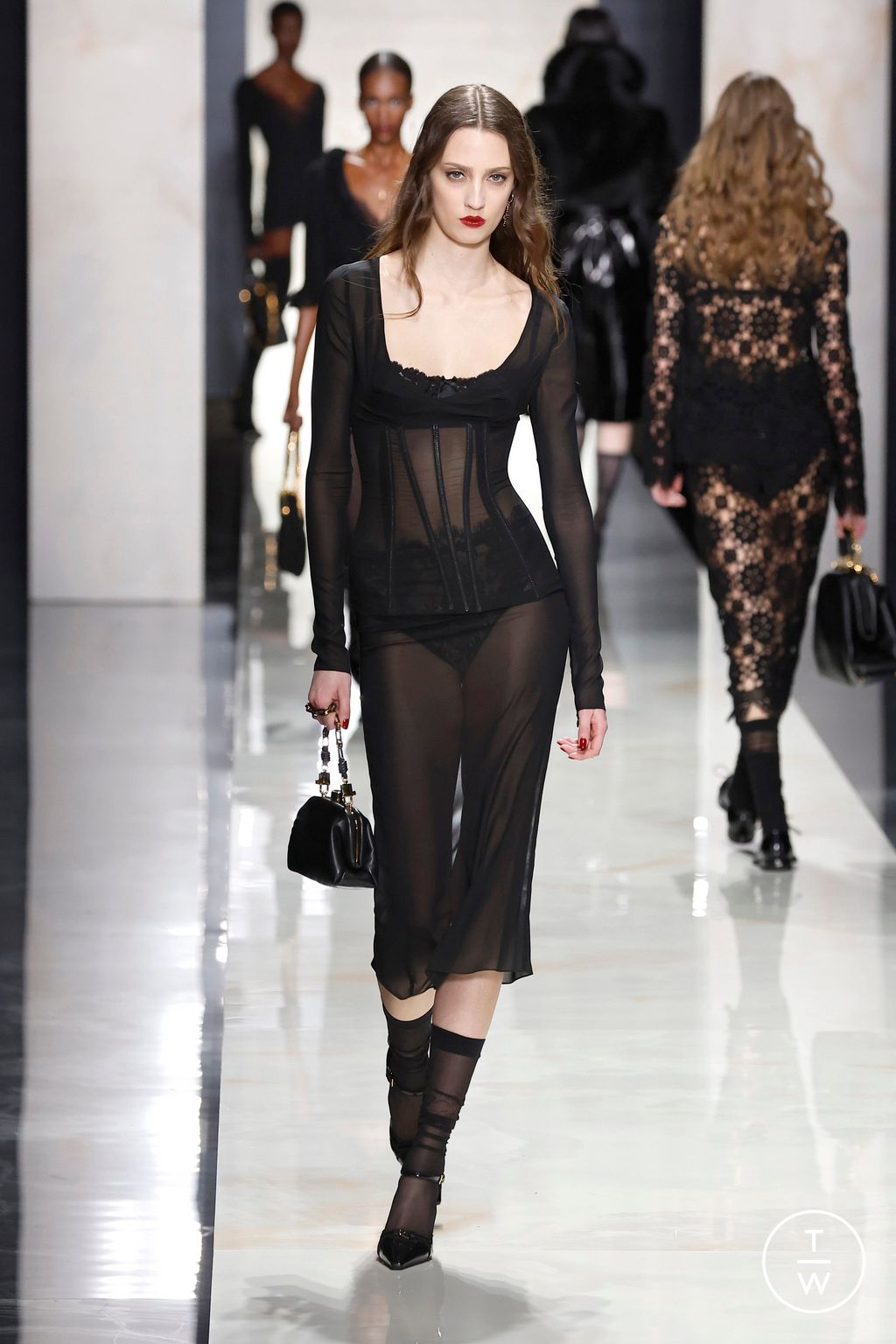 Fashion Week Milan Fall/Winter 2026 look 30 from the Dolce & Gabbana collection womenswear