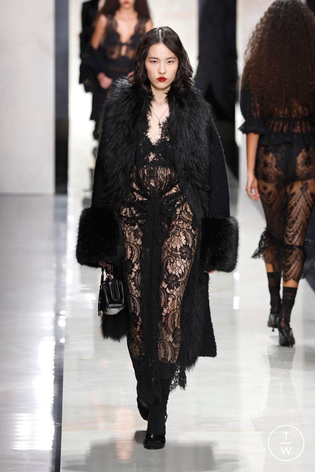 Fashion Week Milan Fall/Winter 2026 look 44 from the Dolce & Gabbana collection womenswear