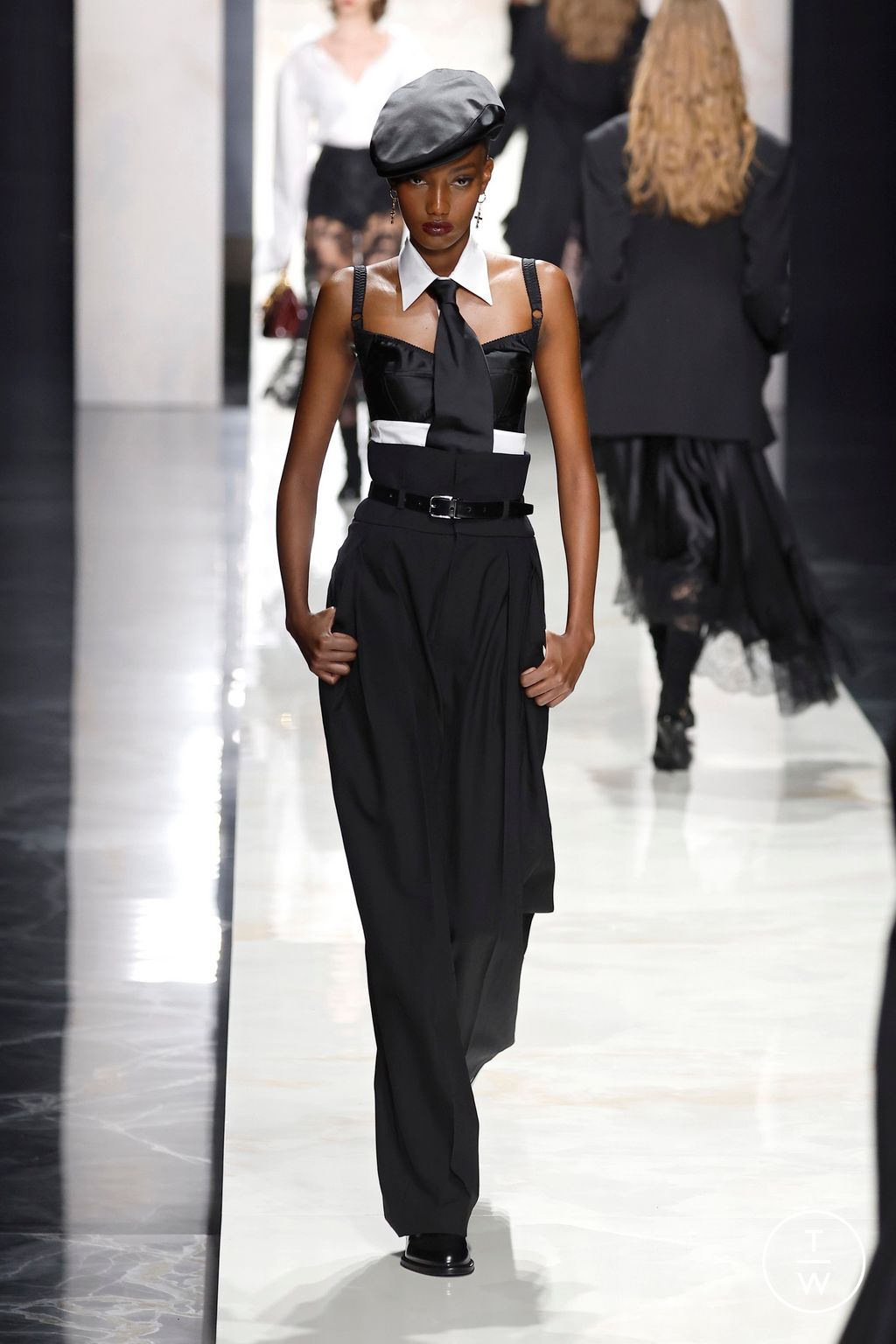 Fashion Week Milan Fall/Winter 2026 look 49 from the Dolce & Gabbana collection womenswear