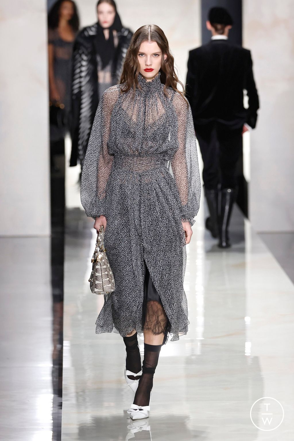 Fashion Week Milan Fall/Winter 2026 look 53 from the Dolce & Gabbana collection womenswear