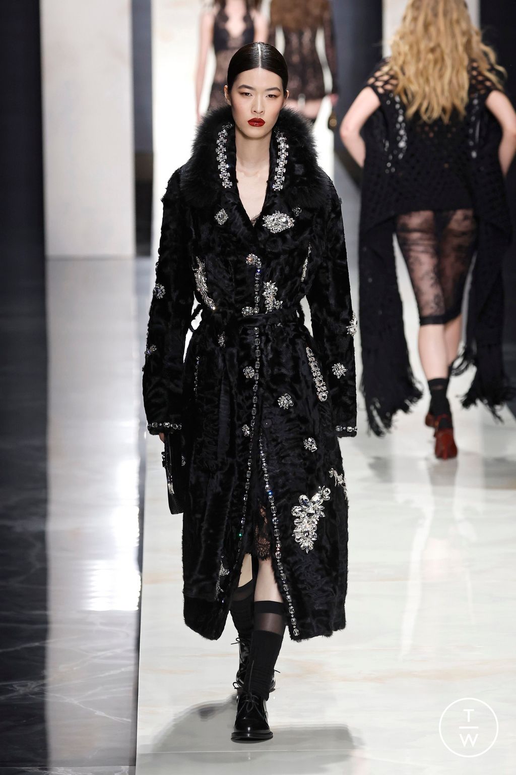 Fashion Week Milan Fall/Winter 2026 look 70 from the Dolce & Gabbana collection womenswear