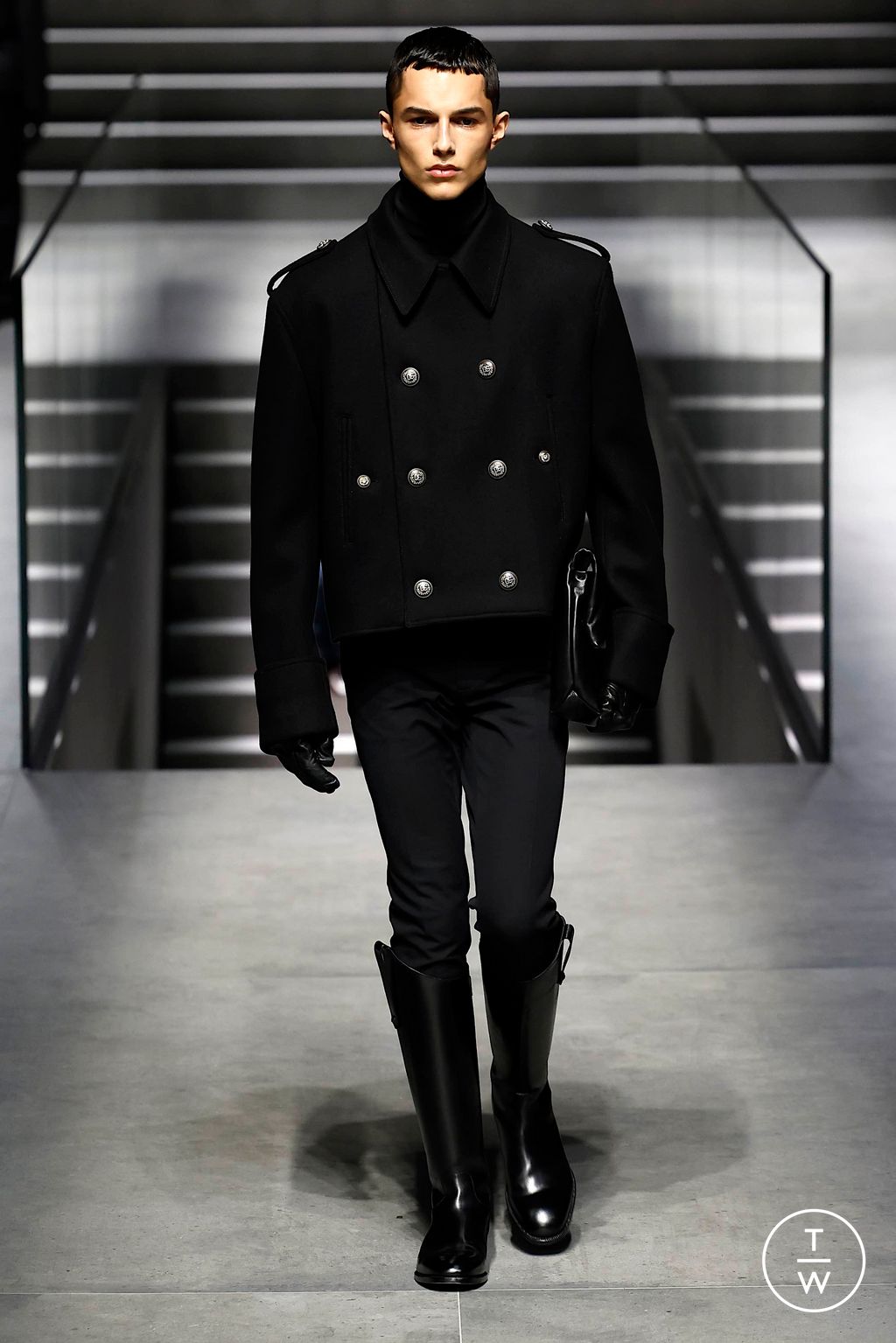 Fashion Week Milan Fall/Winter 2024 look 34 from the Dolce & Gabbana collection menswear
