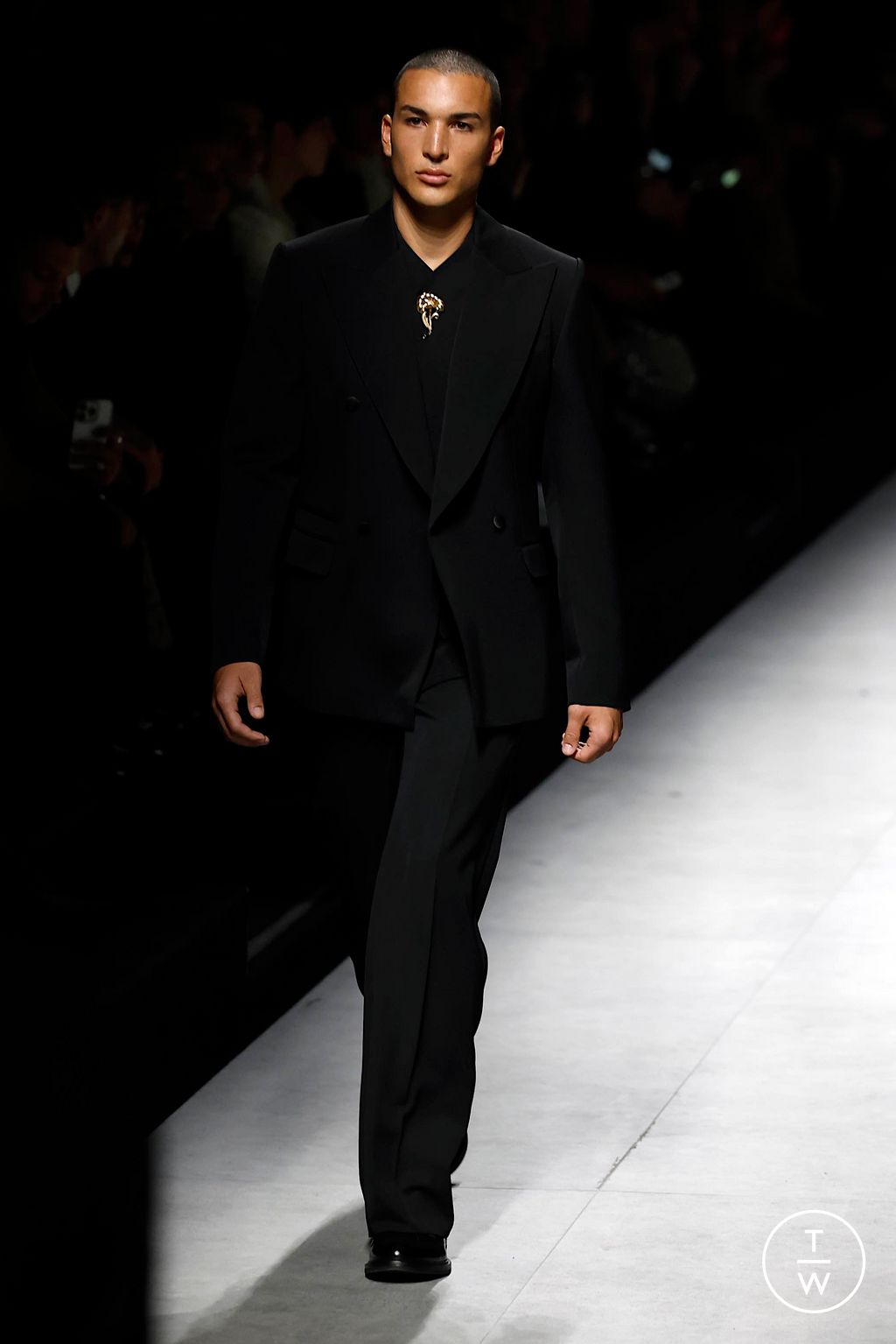 Fashion Week Milan Fall/Winter 2024 look 49 from the Dolce & Gabbana collection 男装