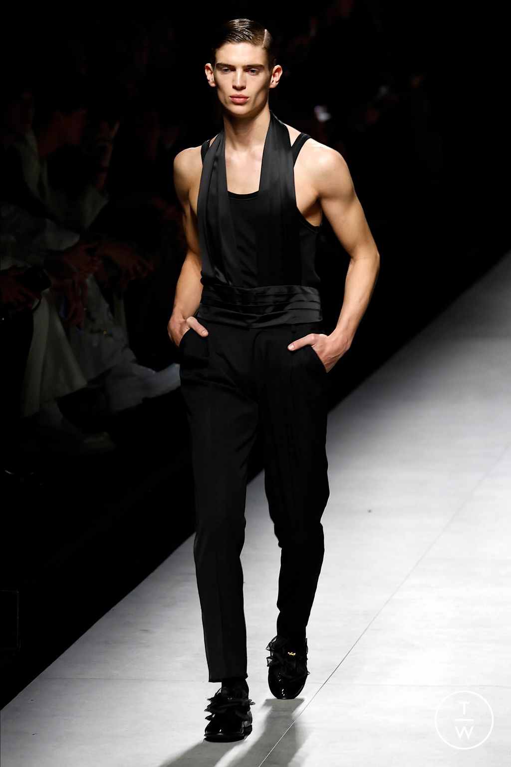 Fashion Week Milan Fall/Winter 2024 look 51 from the Dolce & Gabbana collection 男装