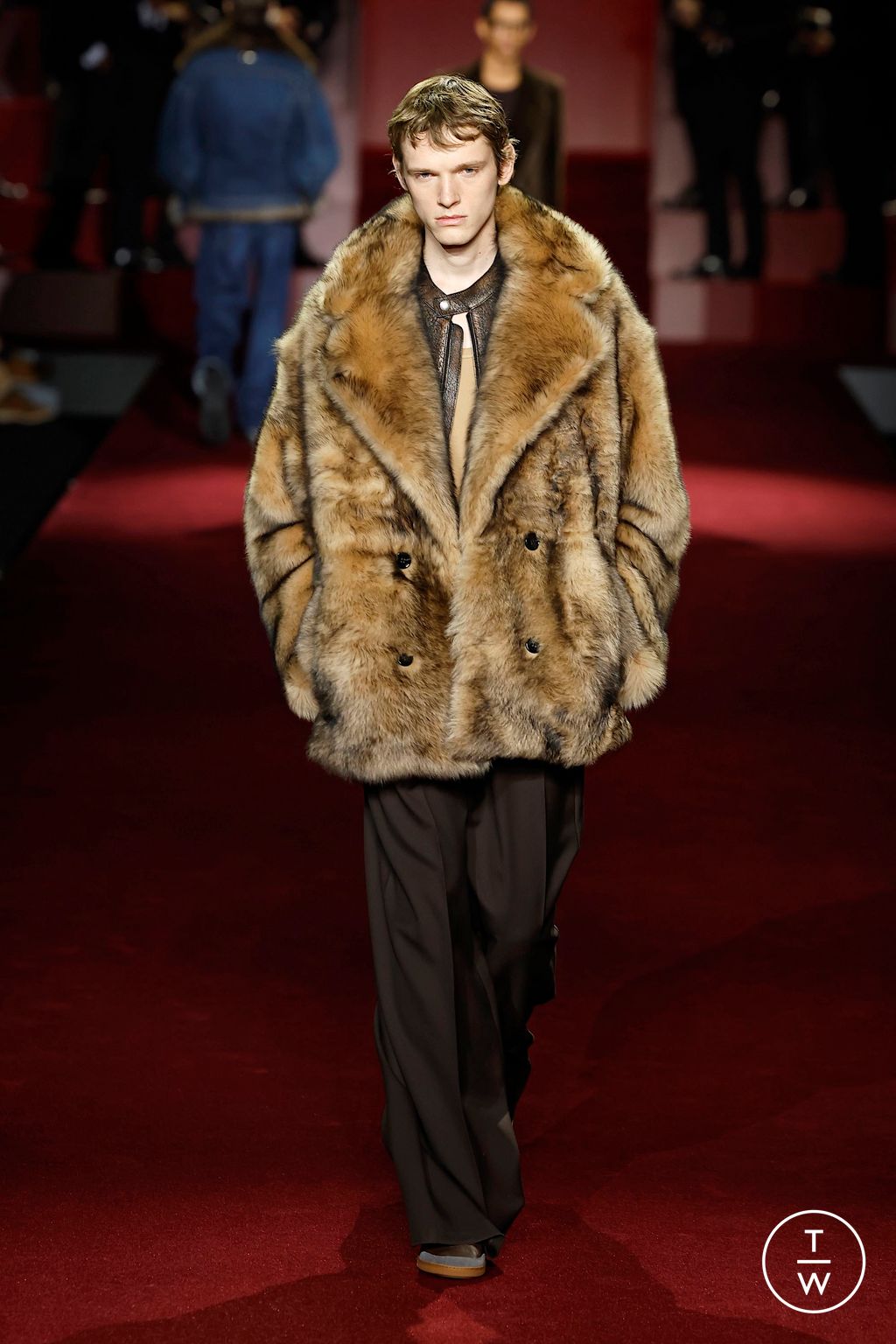 Fashion Week Milan Fall/Winter 2025 look 10 from the Dolce & Gabbana collection menswear