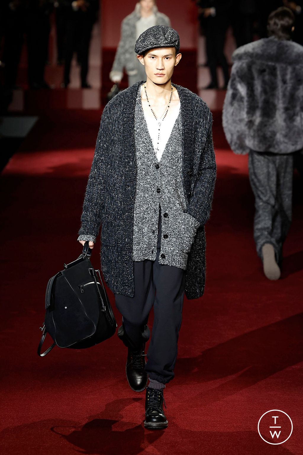 Fashion Week Milan Fall/Winter 2025 look 25 from the Dolce & Gabbana collection menswear