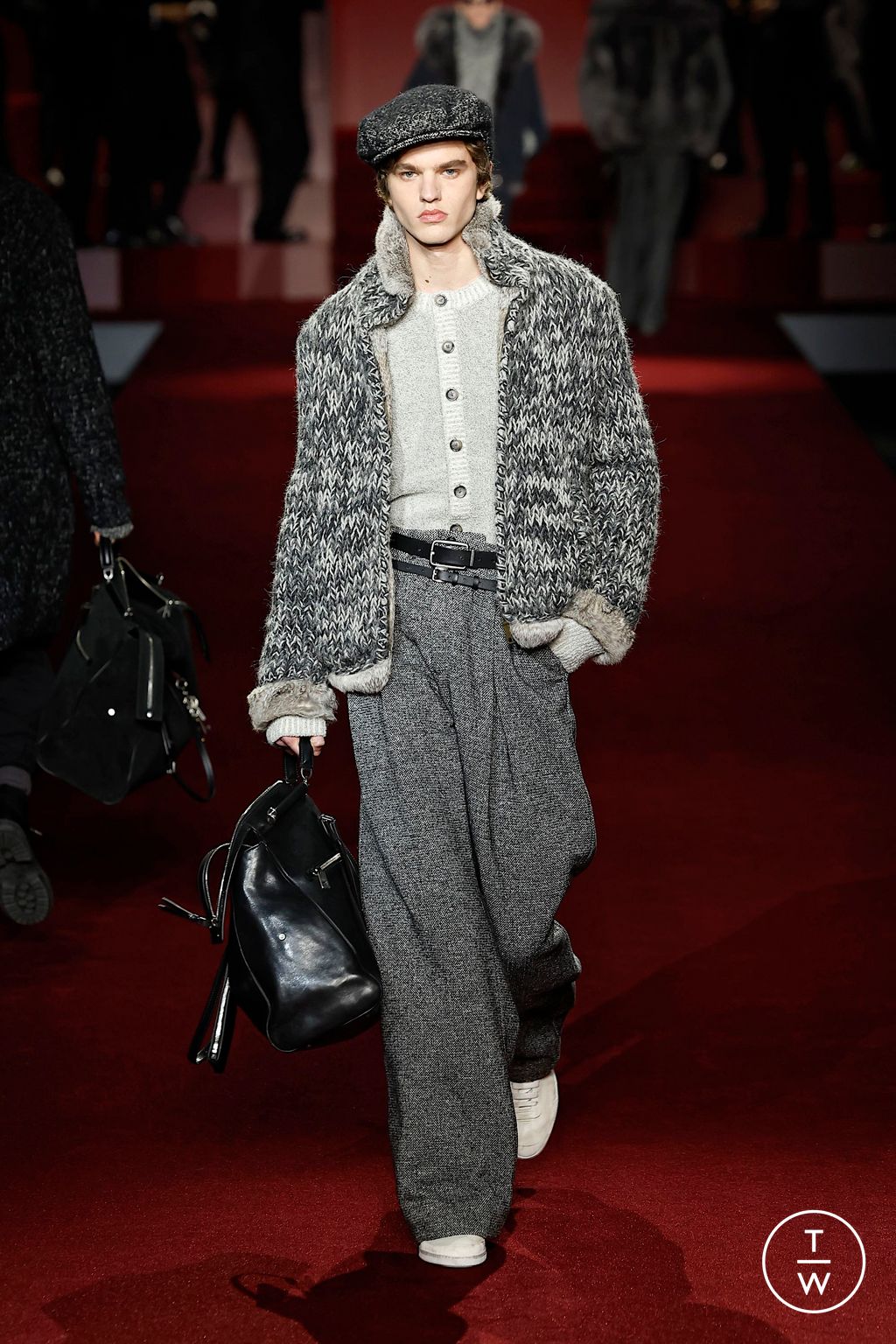Fashion Week Milan Fall/Winter 2025 look 26 from the Dolce & Gabbana collection menswear
