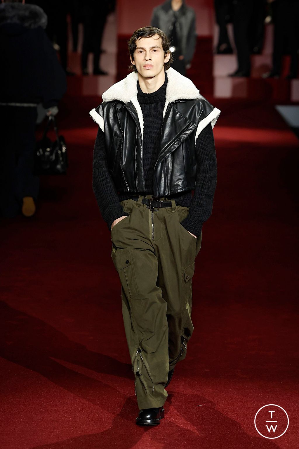 Fashion Week Milan Fall/Winter 2025 look 28 from the Dolce & Gabbana collection menswear